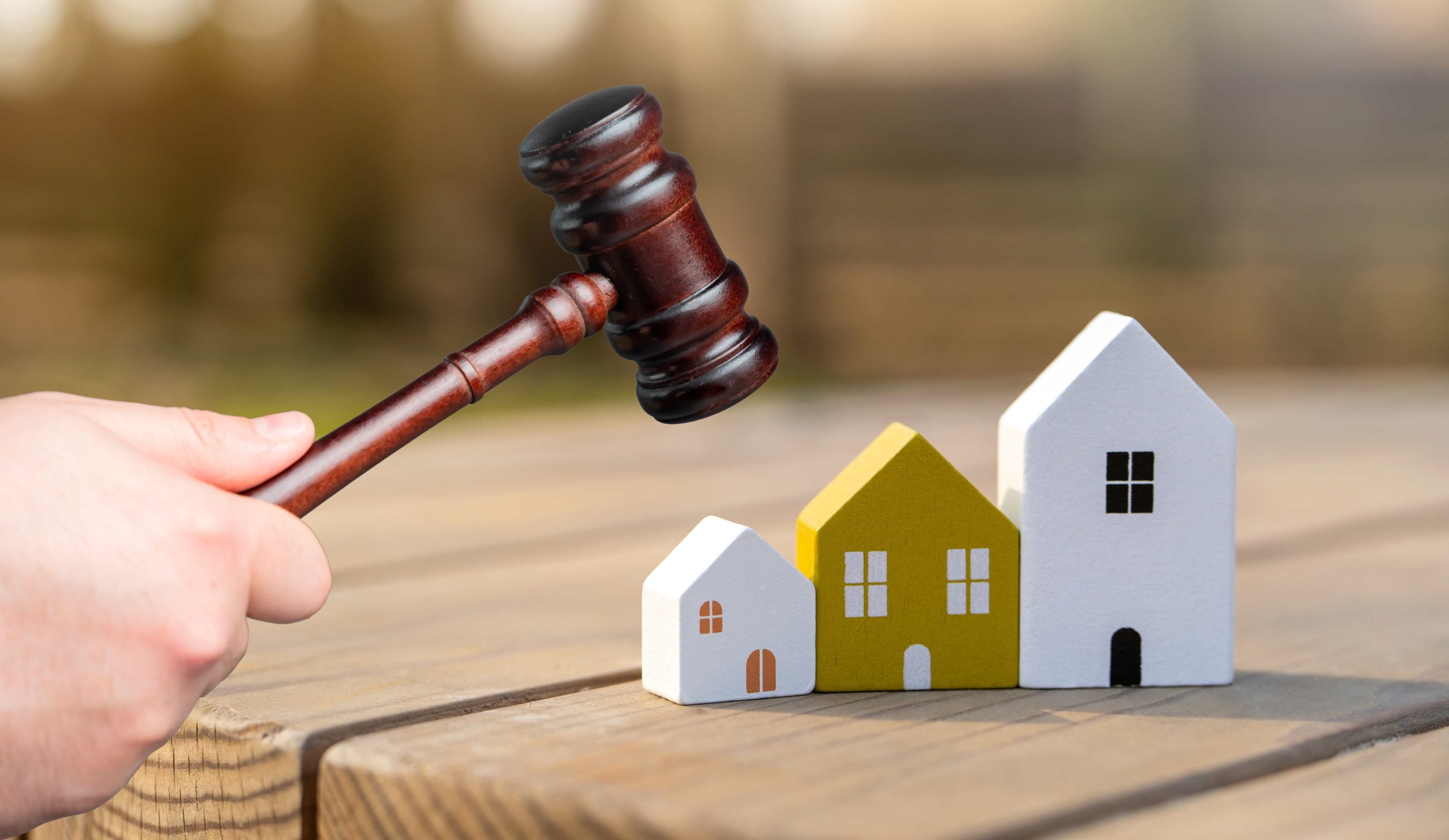 use gavel to break house model
